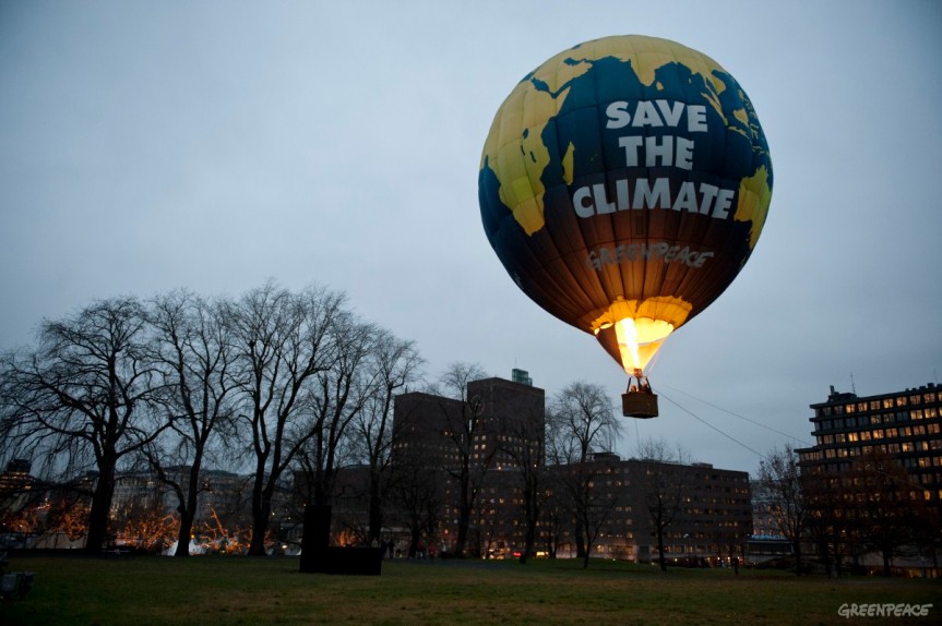 Greenpeace: too stupid to realize that hot balloon photo op is powered by fossil fuel